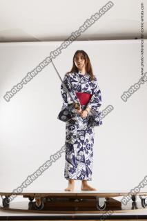 japanese woman in kimono with sword saori 02c